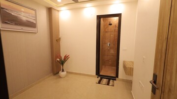 Furnished Amenities in 3 BHK Builder Floor at Mahavir Enclave 1 – for Sale
