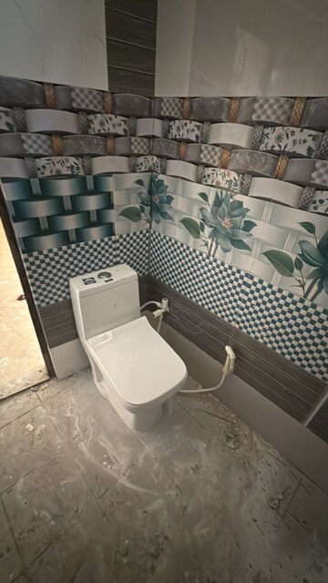 Attached Bathroom in  Pg at Sector 73 – for Rent