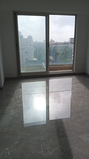 Bedroom in 3 BHK Apartment at Andheri West – for Rent