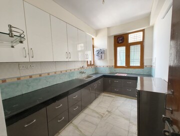 Kitchen in 3.5 BHK Apartment at Professors Enclave, Sector 56 – for Rent