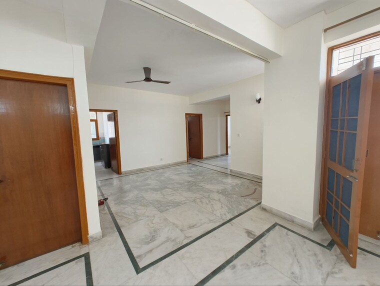 Room, professors-enclave 3.5 Bedroom 2100 Sq.Ft. Apartment In Sector 56 Gurgaon 9162888