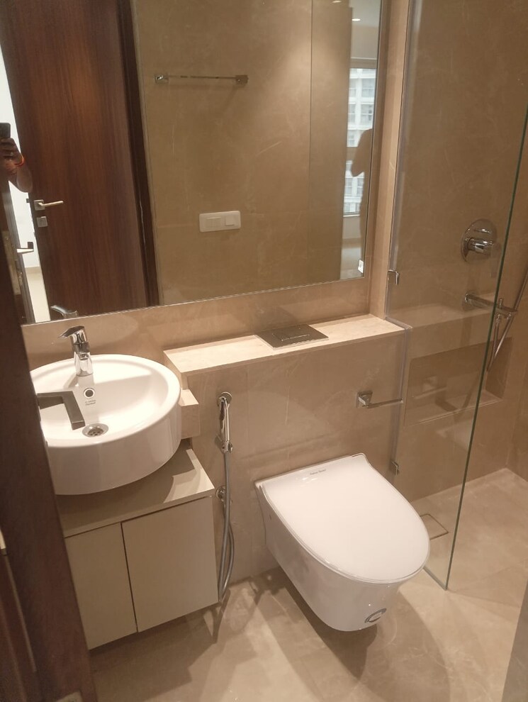 Bathroom, hiranandani-highland 2 Bedroom 594 Sq.Ft. Apartment In Powai Mumbai 9162928