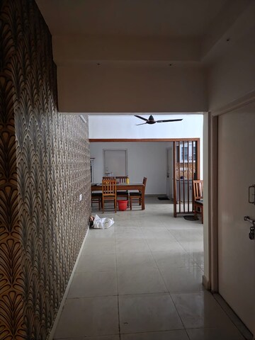 Room in 3 BHK Apartment at Sargam Apartment, Jankipuram – for Rent