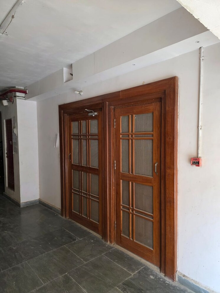 Room, sargam-apartment 3 Bedroom 1600 Sq.Ft. Apartment In Jankipuram Lucknow 9162952