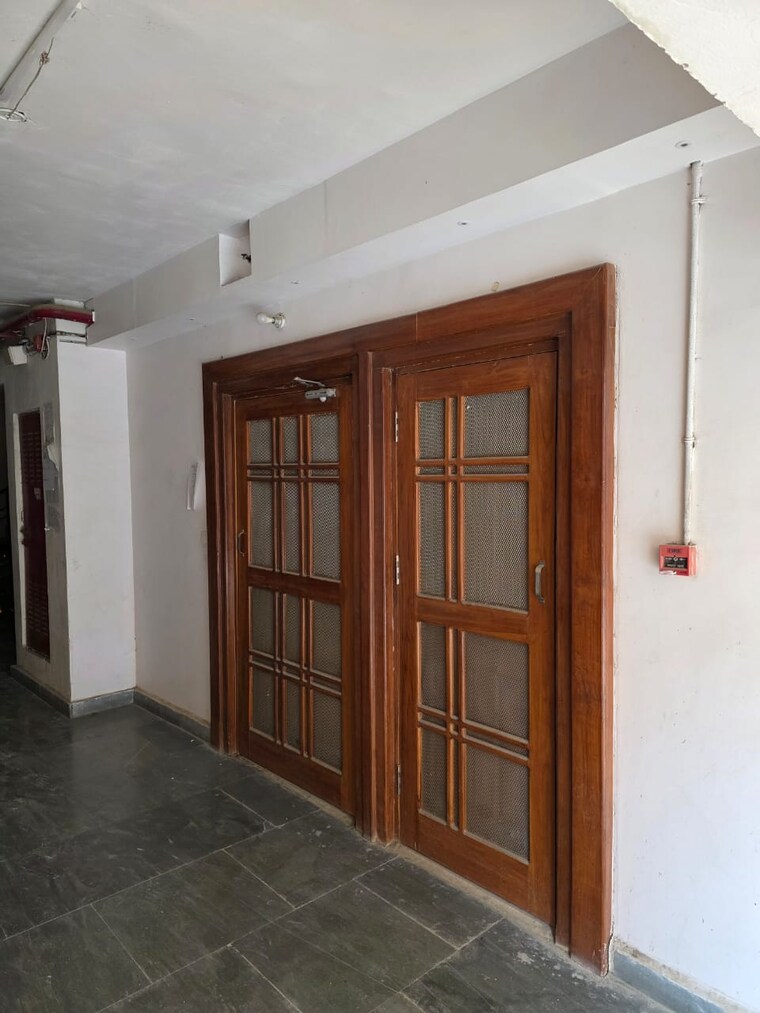Room, sargam-apartment 3 Bedroom 1600 Sq.Ft. Apartment In Jankipuram Lucknow 9162952
