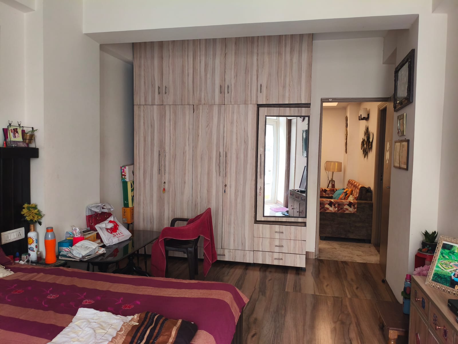 4 BHK 2400 Sq.Ft. Apartment in M R Platinum 321