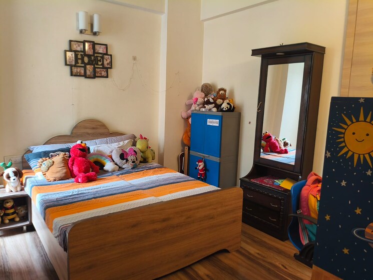 Bedroom, m-r-platinum-321 4 Bedroom 2400 Sq.Ft. Apartment In Raj Nagar Extension Ghaziabad 9162898
