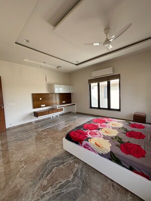 Bedroom in 4 BHK Villa at Science City – for Sale