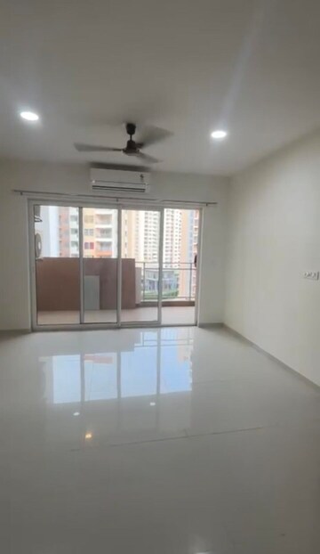 Room in 3 BHK Apartment at Shapoorji Pallonji Joyville Gurgaon, Sector 102 – for Rent