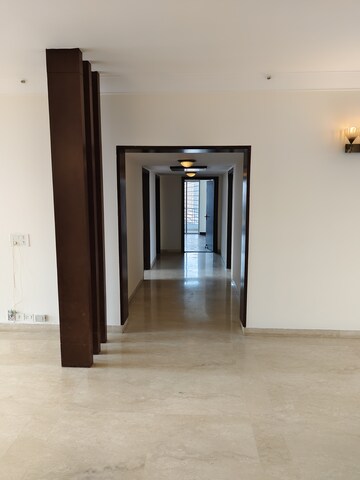 Room in 3 BHK Apartment at Parsvnath Exotica, Sector 53 – for Sale