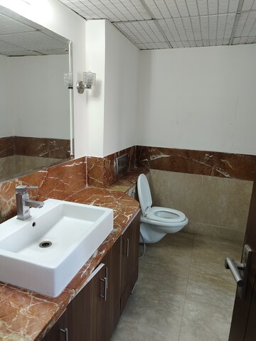 Team Area in 3 BHK Apartment at Parsvnath Exotica, Sector 53 – for Sale