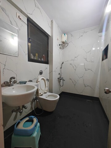 Team Area in 2 BHK Apartment at NRI Complex Phase 2, Seawoods – for Rent