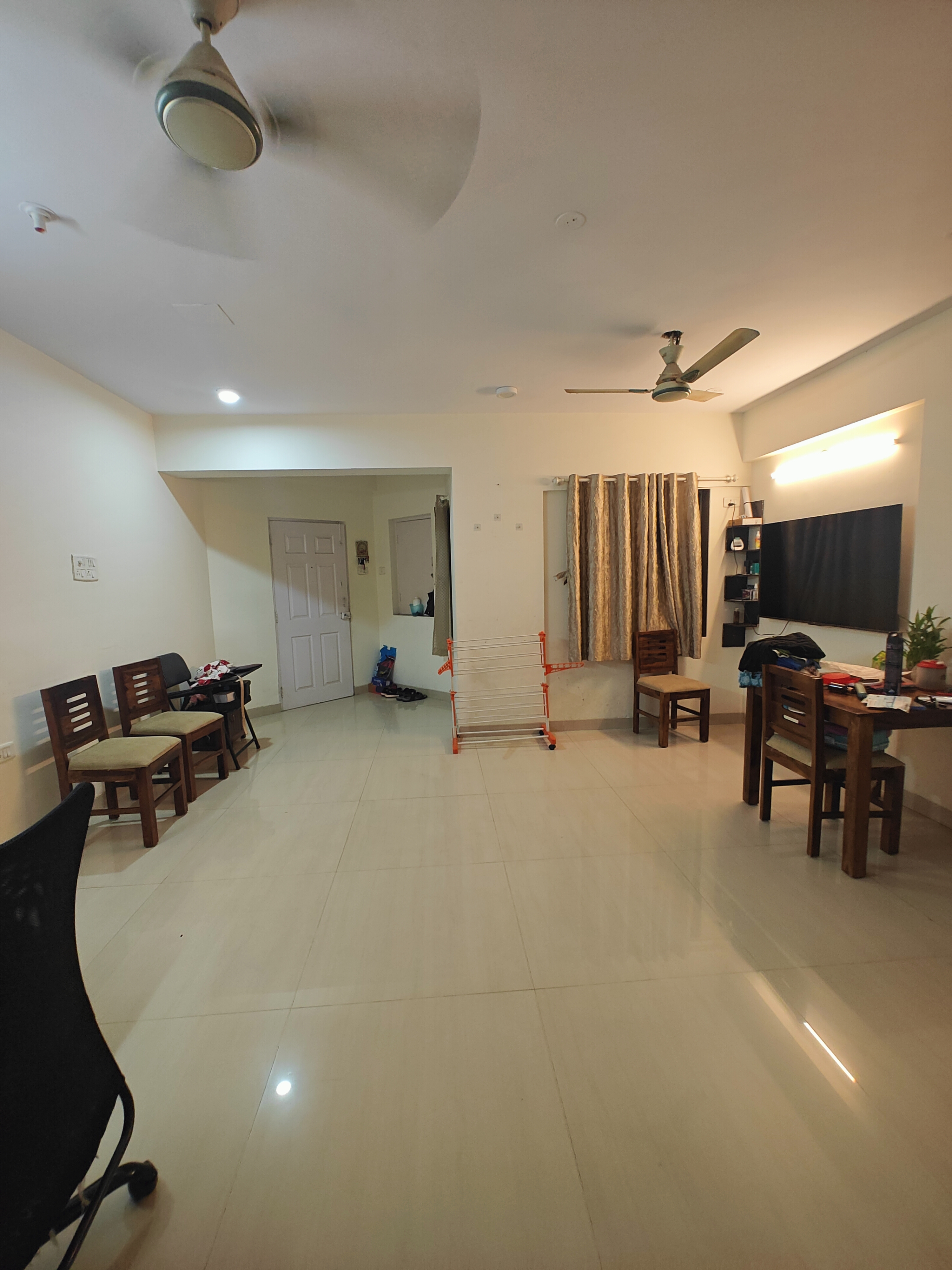 2 BHK + Servant Room Apartment For Rent in NRI Complex Phase 2