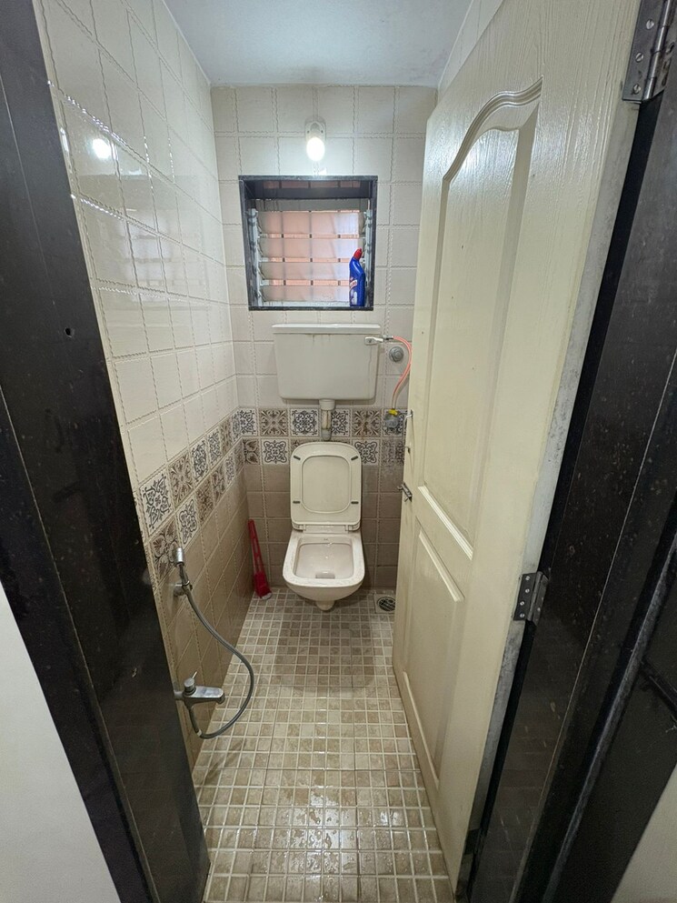 Bathroom, shubharambh-complex 1 Bedroom 575 Sq.Ft. Apartment In Manpada Thane 9163080