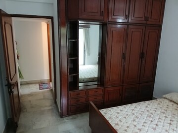 Room in 3 BHK Apartment at Langford Town – for Rent