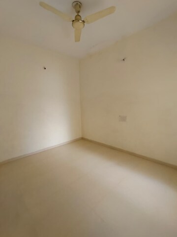 Room in 2 BHK Apartment at Gharkul Society, Wadgaon Sheri – for Rent