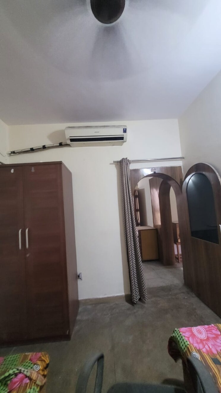 Bedroom, gtb enclave 3 Bedroom 900 Sq.Ft. Apartment In Gtb Enclave Delhi 9163068
