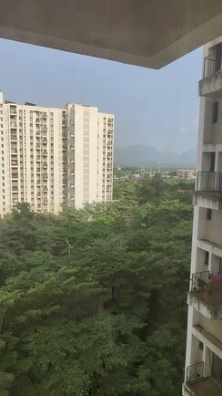 2 BHK + Pooja Room,Extra Room Apartment For Sale in Lodha Lakeshore Greens