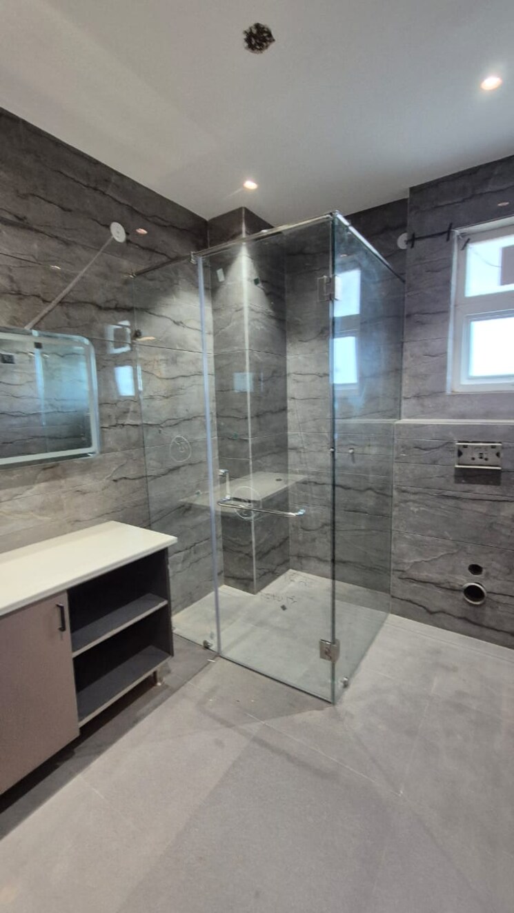 Bathroom, sector 21c 4 Bedroom 4500 Sq.Ft. Builder Floor In Sector 21c Faridabad 9163106