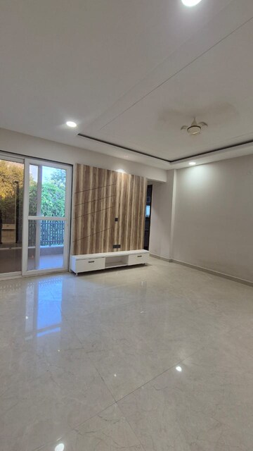 Room in 4 BHK Builder Floor at Sector 21c – for Sale
