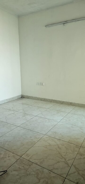 Room in 2 BHK Apartment at Gaurs Siddhartham, Siddharth Vihar – for Sale