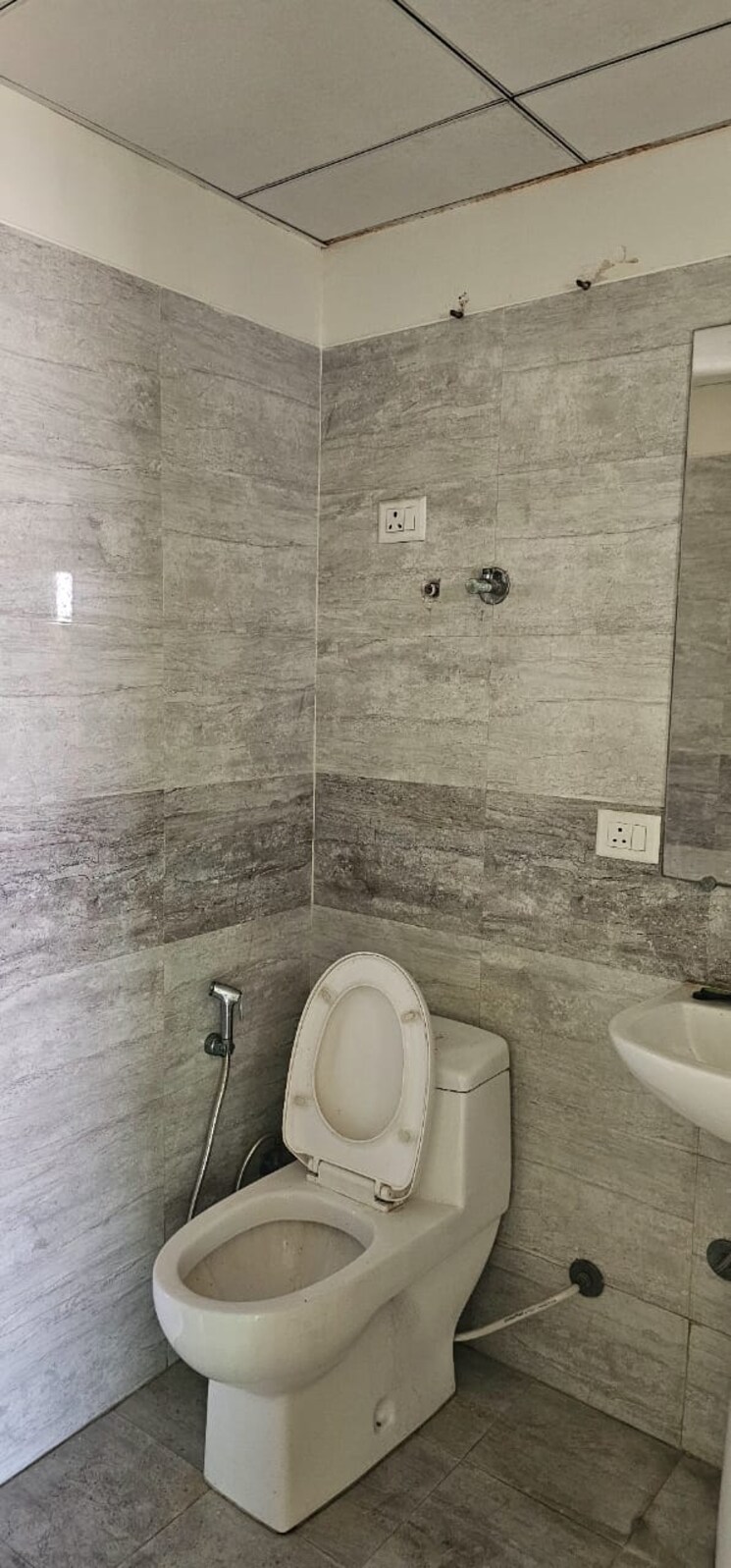 Bathroom, gaurs-siddhartham 2 Bedroom 945 Sq.Ft. Apartment In Siddharth Vihar Ghaziabad 9163138