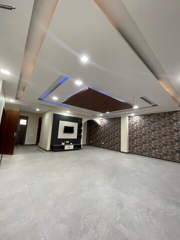 4 BHK Builder Floor For Sale in Sector 21c