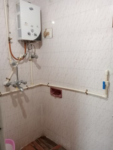 Master Bedroom in 2 BHK Apartment at Mantri Park, Goregaon East – for Rent