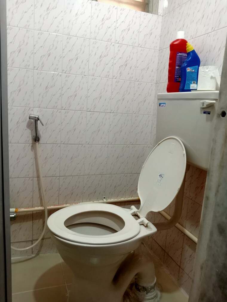 Bathroom, mantri-park 2 Bedroom 630 Sq.Ft. Apartment In Goregaon East Mumbai 9163325