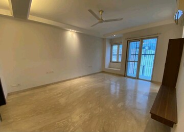 Room in 3 BHK Builder Floor at Saket – for Rent