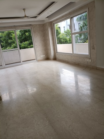 Room in 4 BHK Builder Floor at New Friends Colony – for Sale