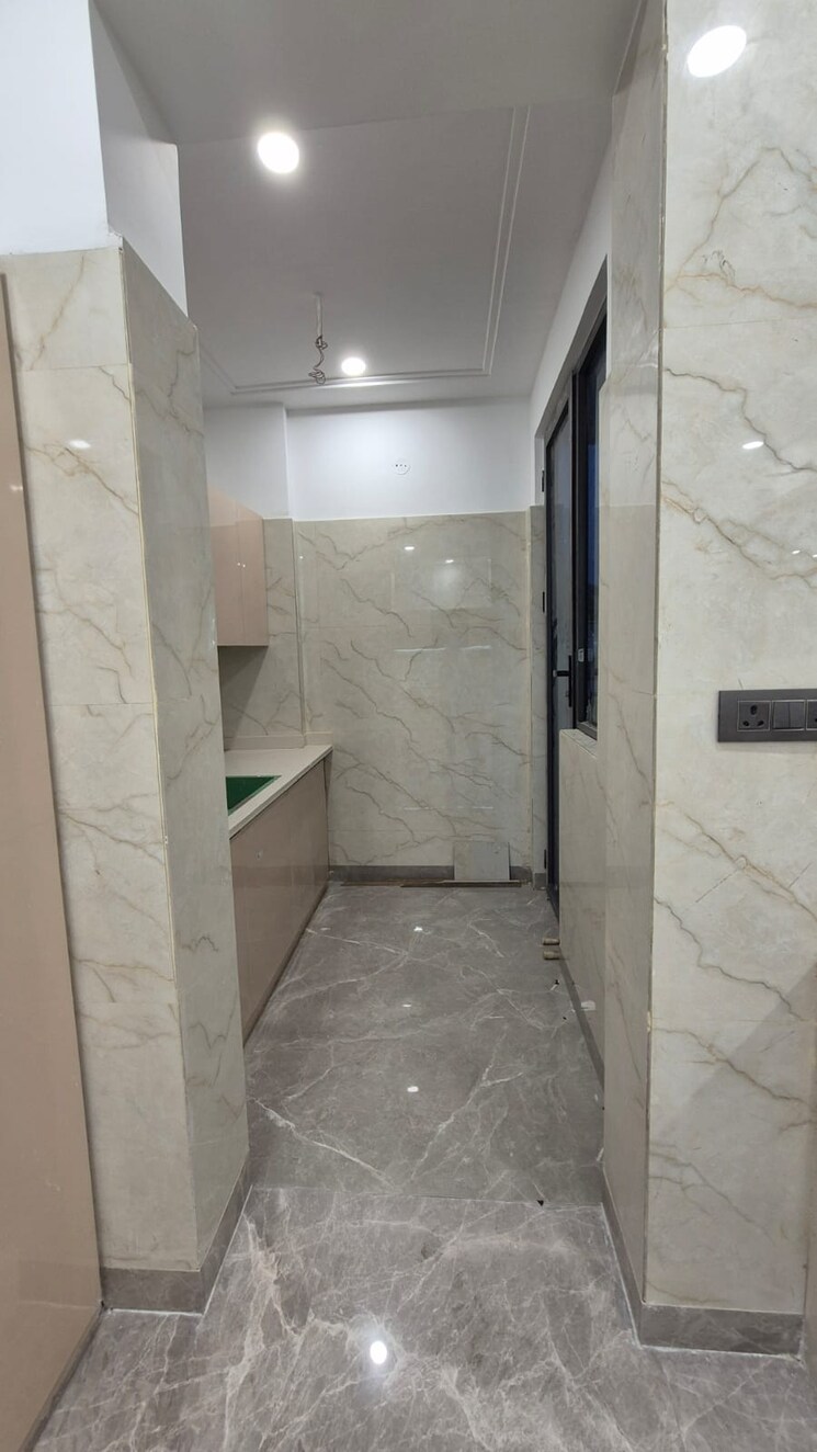 Bathroom, sector 21c 4 Bedroom 4500 Sq.Ft. Builder Floor In Sector 21c Faridabad 9163355