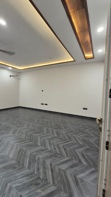 Bedroom in 4 BHK Builder Floor at Sector 21c – for Sale