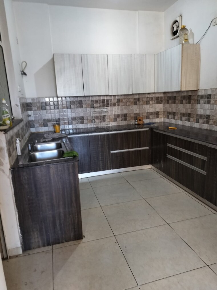 Kitchen, panchkula urban estate 3 Bedroom 2400 Sq.Ft. Apartment In Panchkula Urban Estate Panchkula 9163359