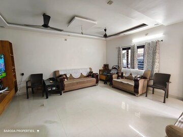 Living Room in 2 BHK Apartment at Vaishali Sector 5 – for Sale