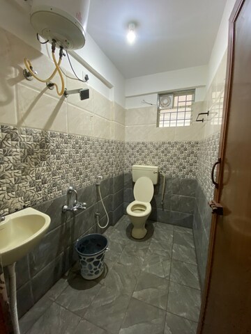 Team Area in 1 BHK Builder Floor at Kadubeesanahalli – for Rent