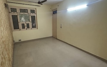 2 BHK Apartment For Rent in Panchmahal Awas, Patparganj