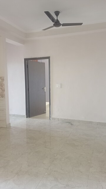 2 BHK Apartment For Rent in Amrapali Golf Homes, Sector 4 Greater Noida