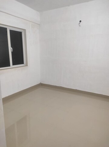 Room in 2 BHK Apartment at Jalan NVR Pride, Diamond Harbour Road – for Rent
