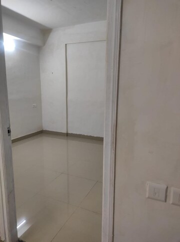 Bathroom in 2 BHK Apartment at Jalan NVR Pride, Diamond Harbour Road – for Rent