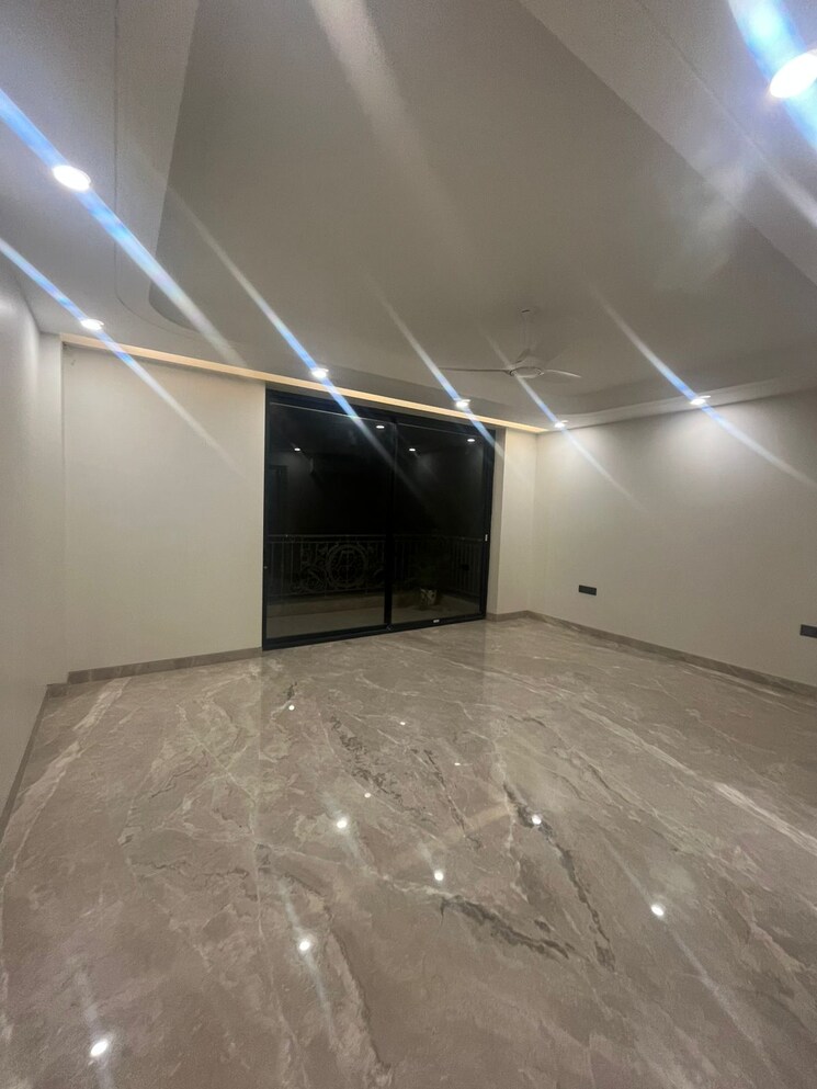 Kitchen, sector 52 3 Bedroom 2400 Sq.Ft. Builder Floor In Sector 52 Gurgaon 9163461