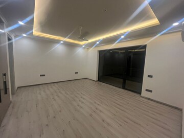 Furnished Amenities in 3 BHK Builder Floor at Sector 52 – for Rent