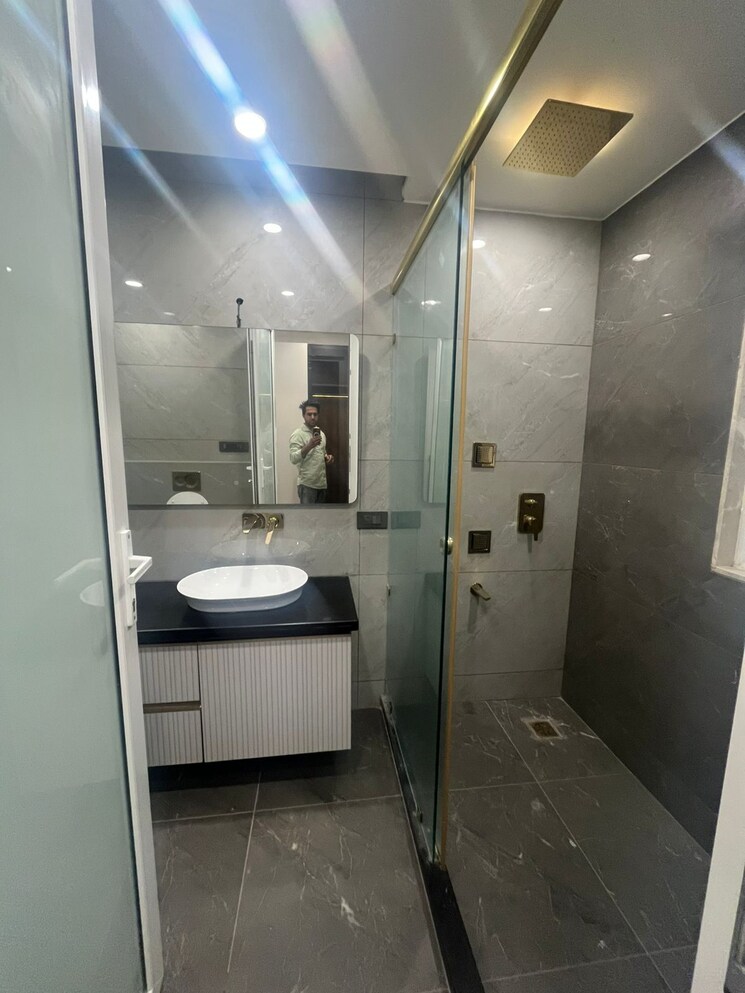 Kitchen, sector 52 3 Bedroom 2400 Sq.Ft. Builder Floor In Sector 52 Gurgaon 9163461