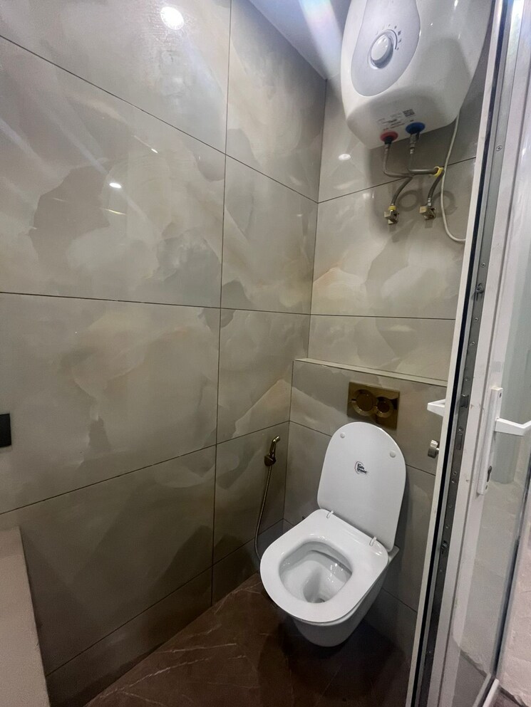Bathroom, sector 52 3 Bedroom 2400 Sq.Ft. Builder Floor In Sector 52 Gurgaon 9163461