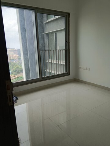 Room in 2 BHK Apartment at Sunteck City Avenue 4, Goregaon West – for Rent