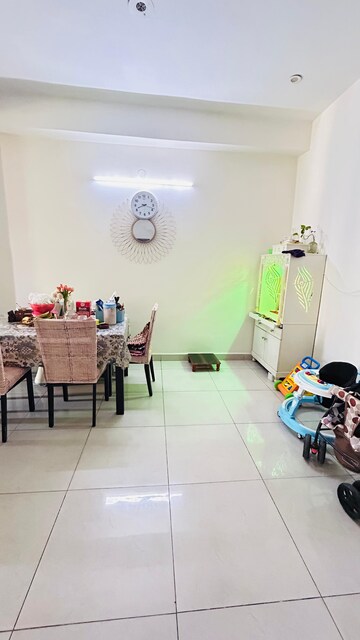 Team Area in 2 BHK Builder Floor at M3M Atrium, Sector 57 – for Rent