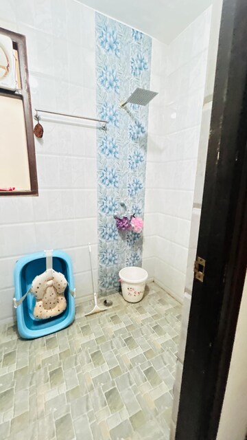 Bathroom in 2 BHK Builder Floor at M3M Atrium, Sector 57 – for Rent