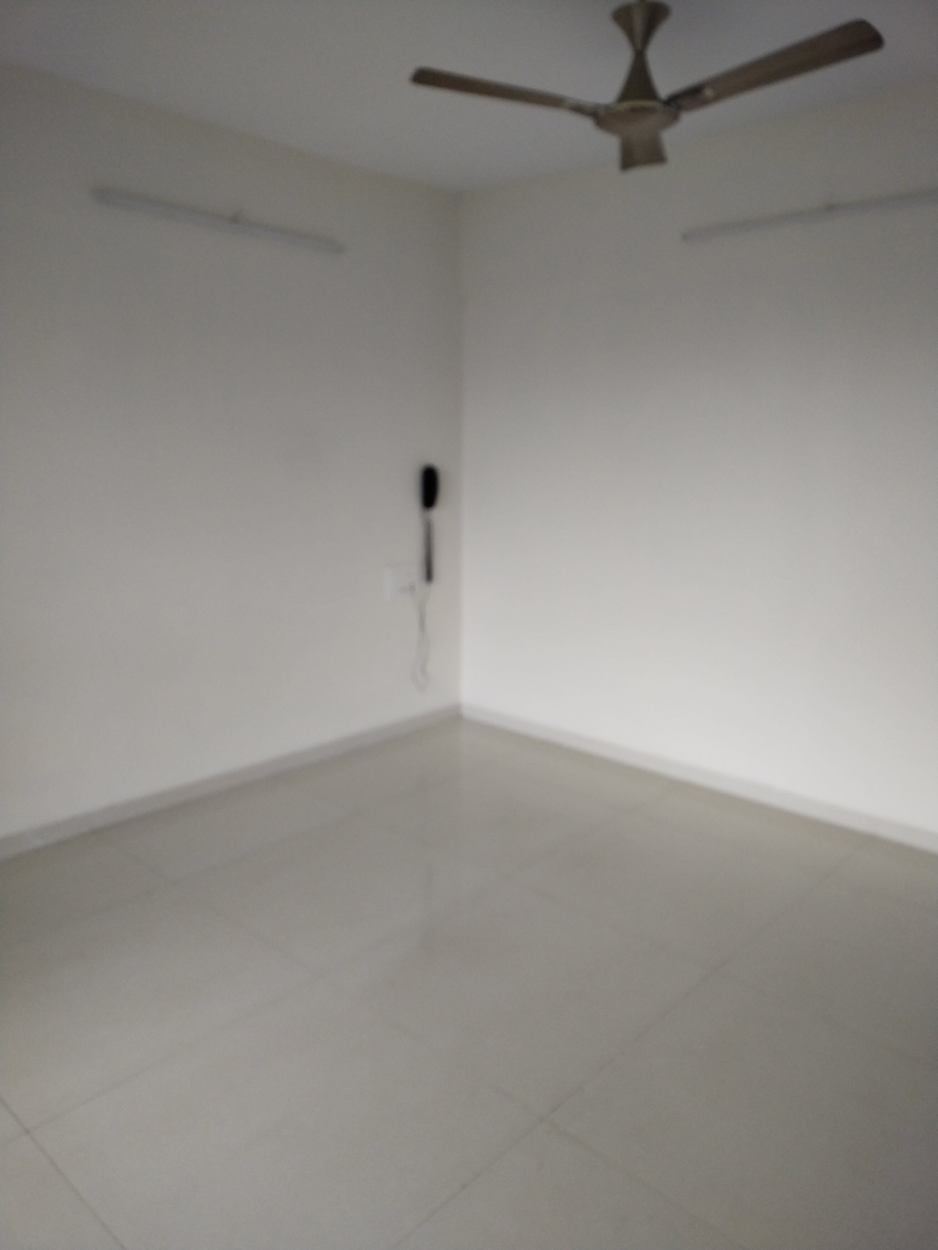 1 BHK 600 Sq.Ft. Apartment in RNA NG Royal Park