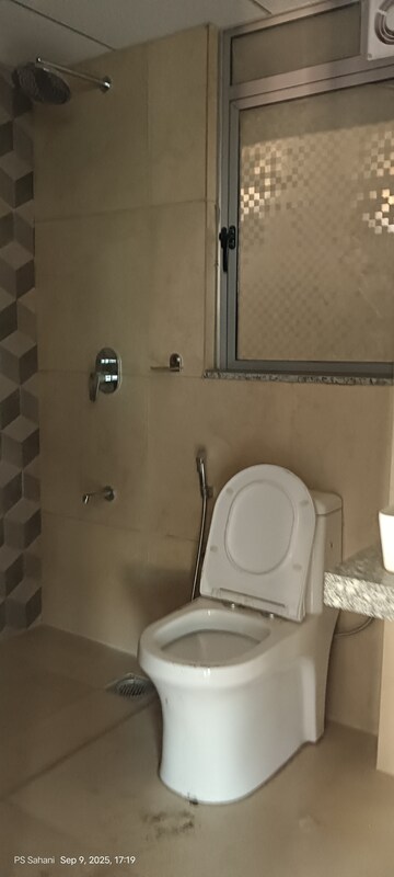 Bathroom in 2 BHK Apartment at Kalpataru Immensa, Kolshet Road – for Rent