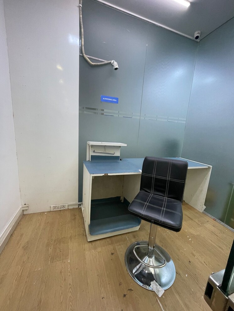 Team Area, rustomjee-eaze-zone-mall Commercial Office Space 789 Sq.Ft. In Malad West Mumbai 9163563